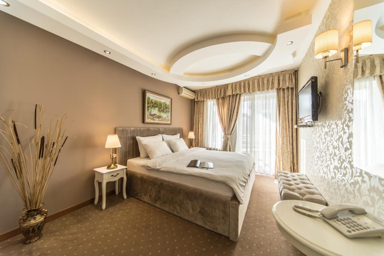Garni Hotel President De Luxe Kragujevac Exterior foto